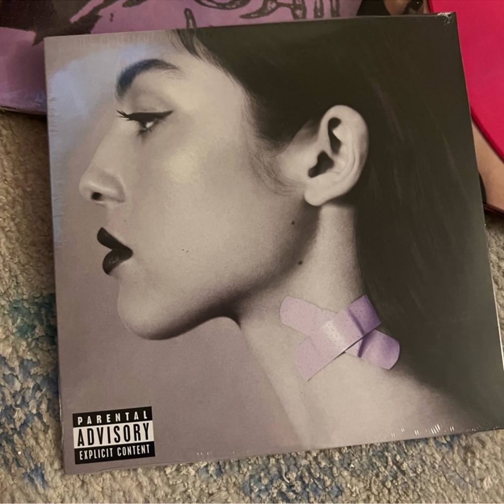 Olivia Rodrigo vampire 7” vinyl